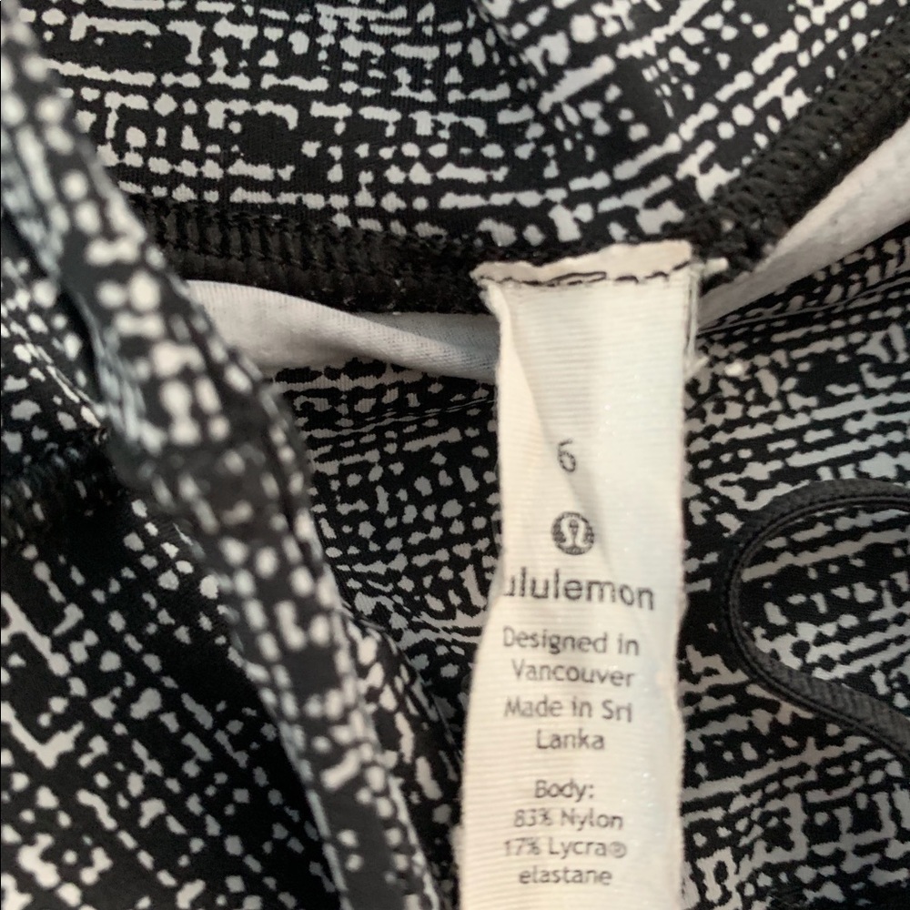 Lululemon yoga pants. - Picture 6 of 10